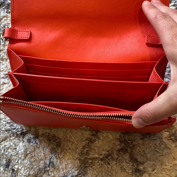 Tory Burch clutch - Picture 3 of 4